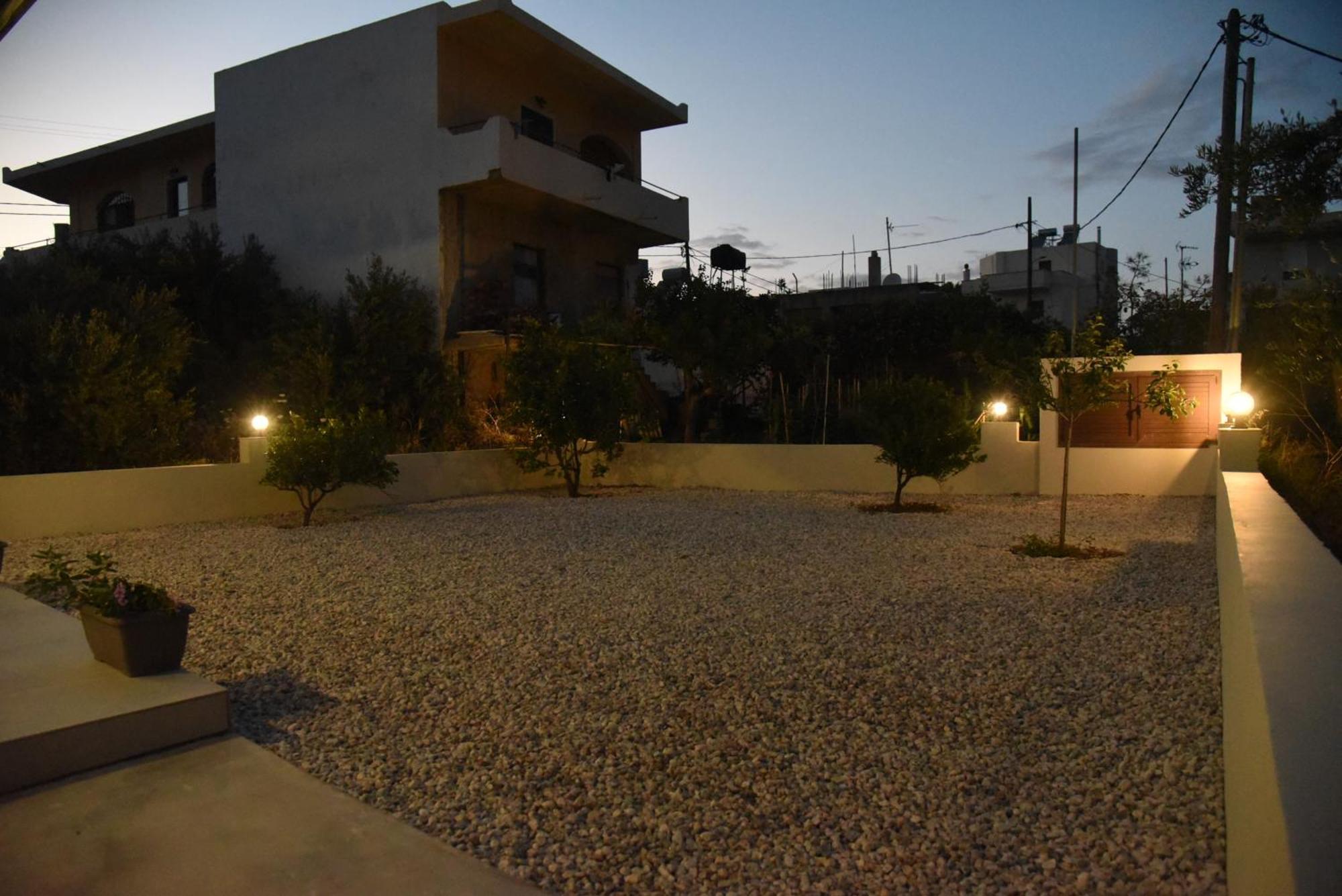 Pirgos Deluxe Apartment - Private Parking Kíssamos Exterior foto